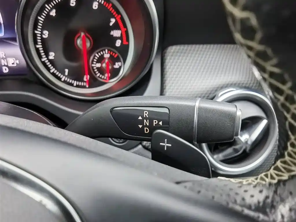 Mercedes-Benz GLA 2019 — фото 13