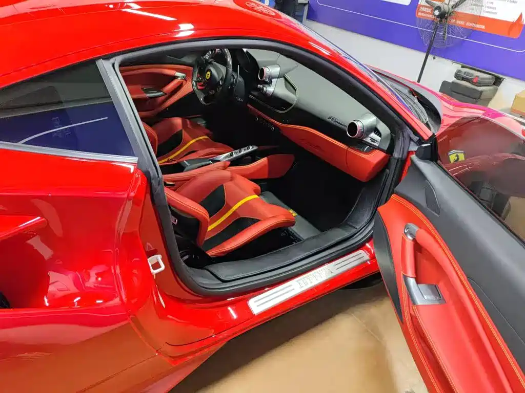 Ferrari F8 2021 — фото 6