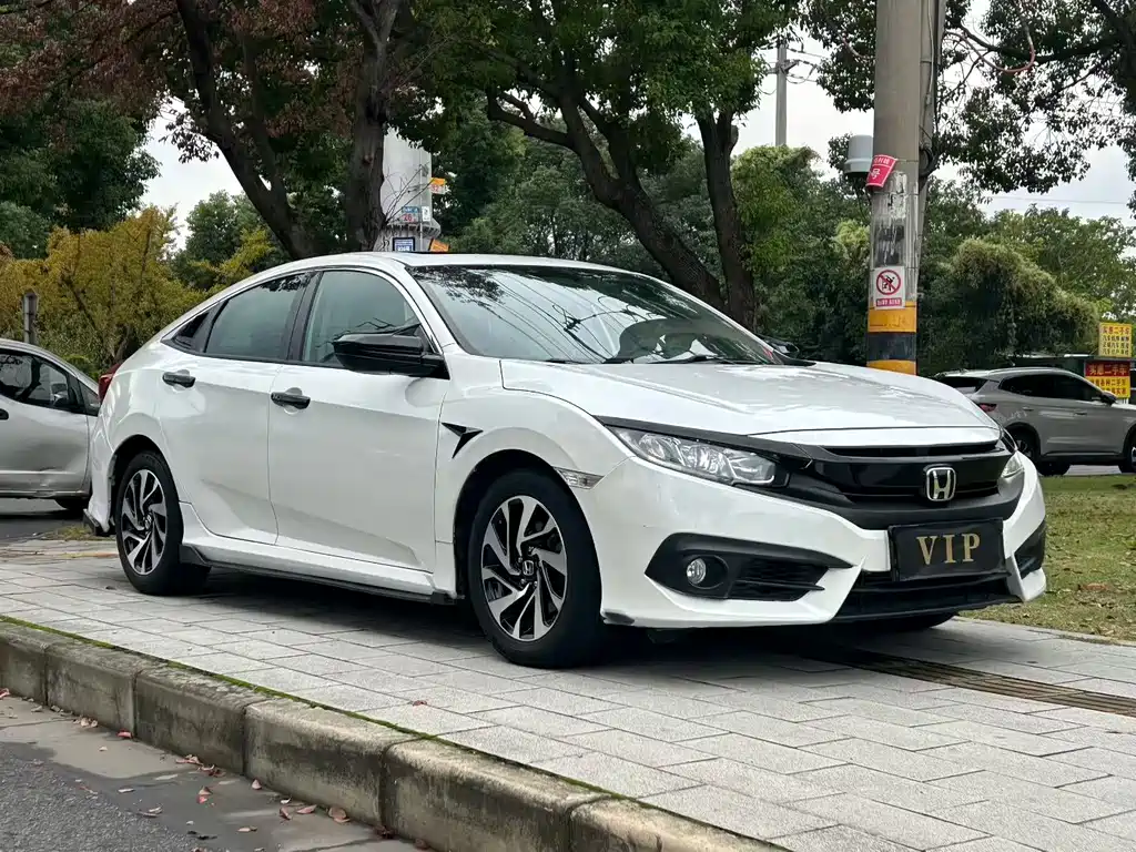 Honda Civic 2018 — фото 3
