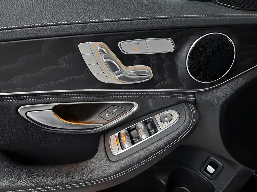 Mercedes-Benz C-Class 2020 — фото 13