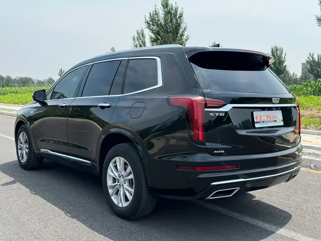 Cadillac XT6 2023 — фото 7
