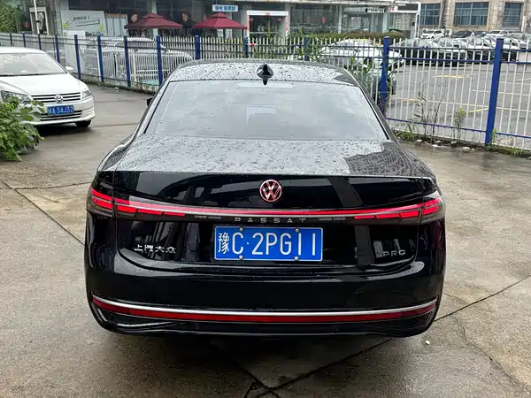Volkswagen Passat 2025