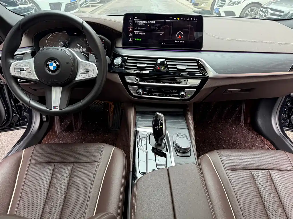 BMW 5 Series 2023 — фото 18