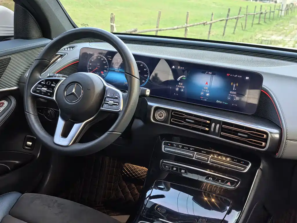 Mercedes-Benz EQC 2022 — фото 12