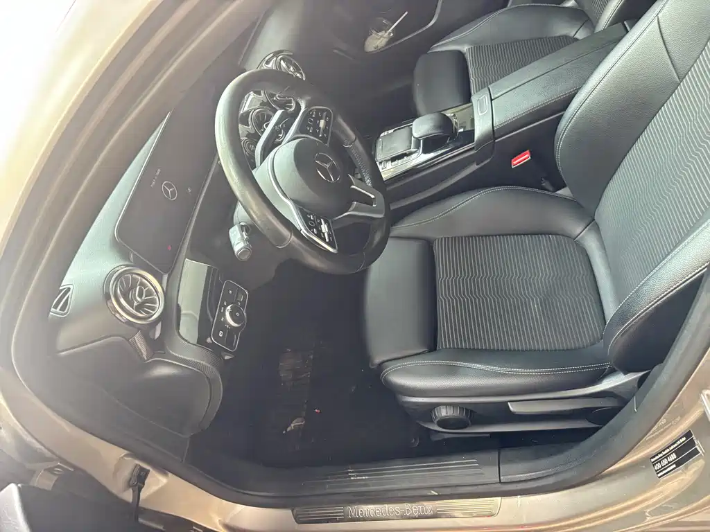 Mercedes-Benz A-Class 2020 — фото 4