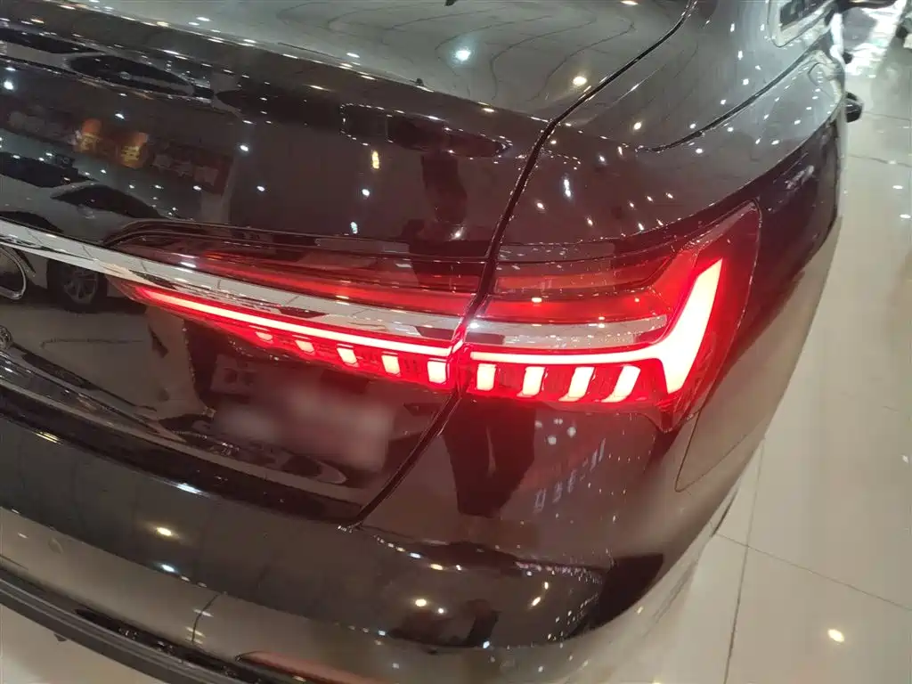 Audi A6L 2021 — фото 24