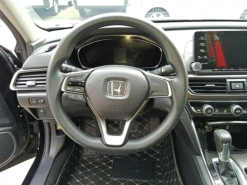 Honda Accord 2020 — фото 11