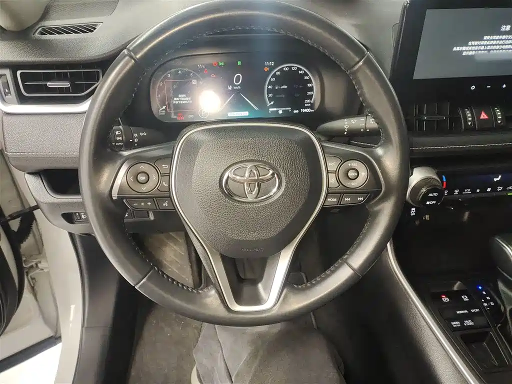 Toyota Wildlander 2023 — фото 11