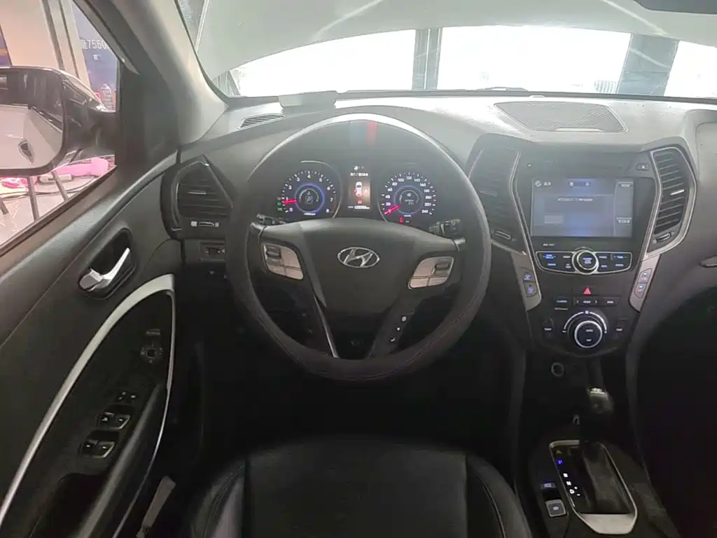 Hyundai Santa Fe 2016 — фото 11