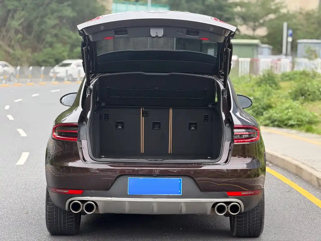 Porsche Macan 2018 — фото 13