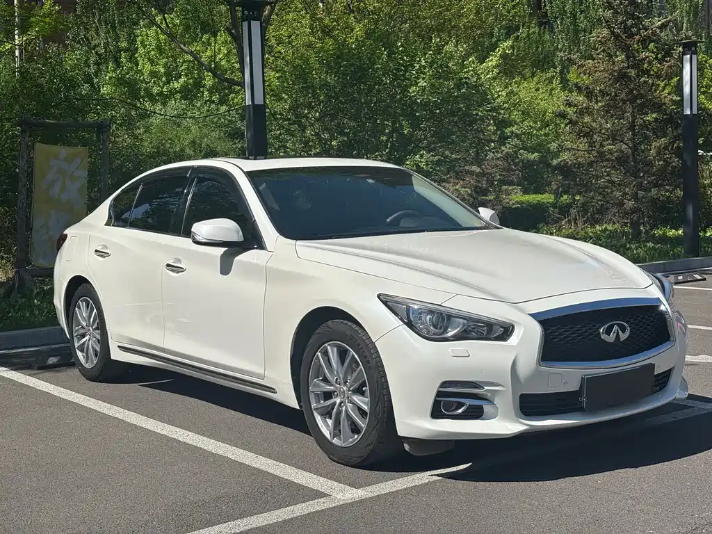 Infiniti Q50L 2017 — фото 3