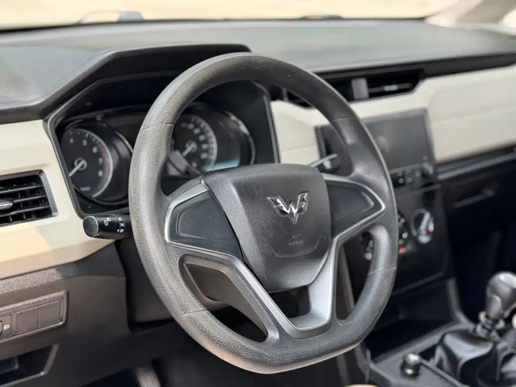 Wuling Hongguang PLUS 2020 — фото 14