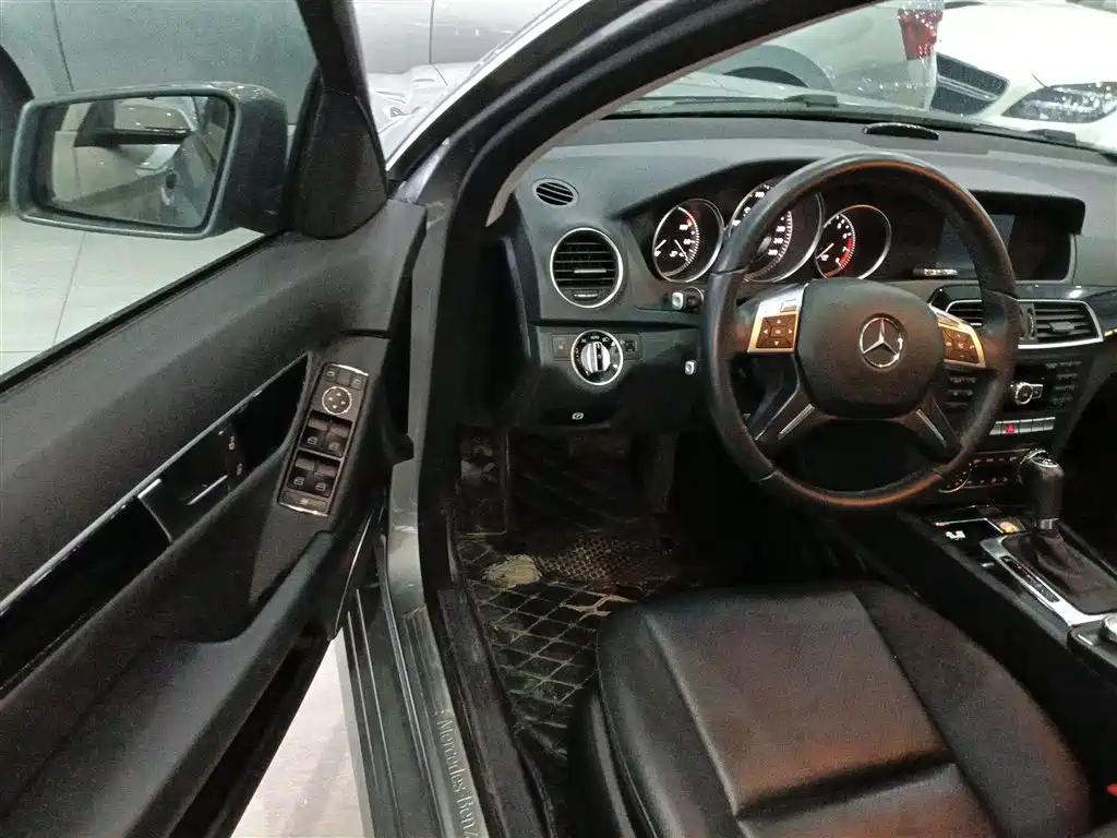 Mercedes-Benz C-Class 2014 — фото 11