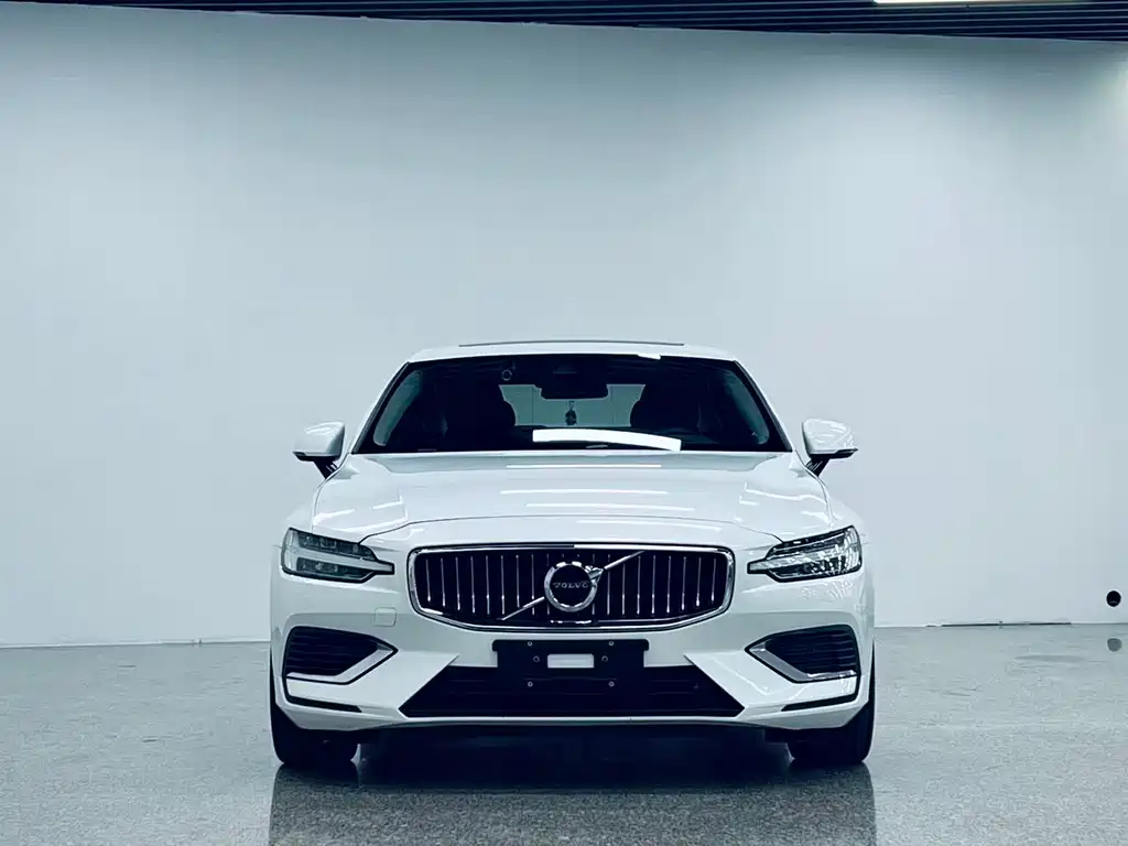 Volvo S60 PHEV 2020 — фото 5