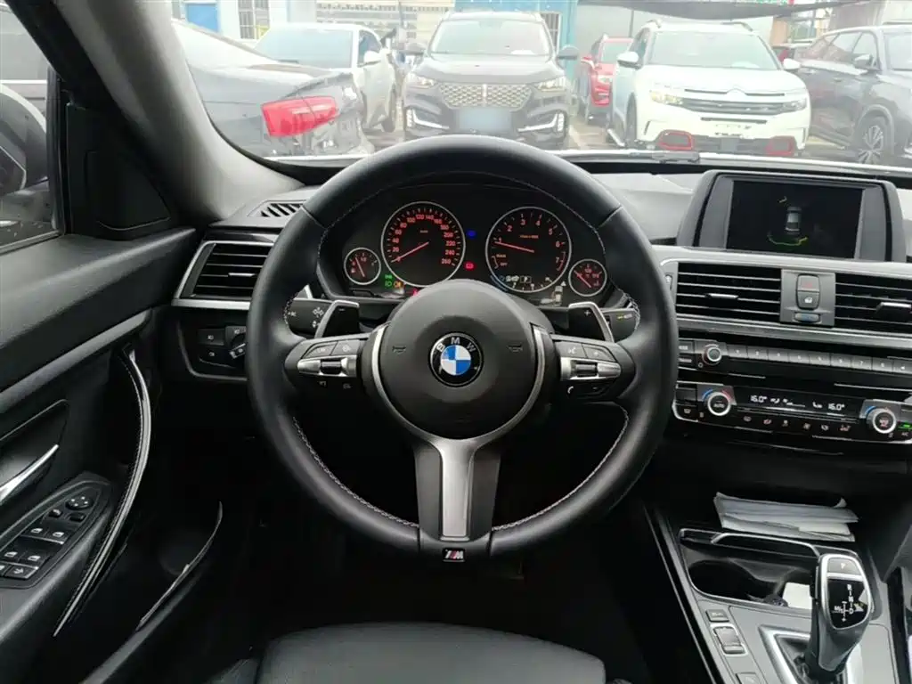 BMW 3 Series GT 2018 — фото 11