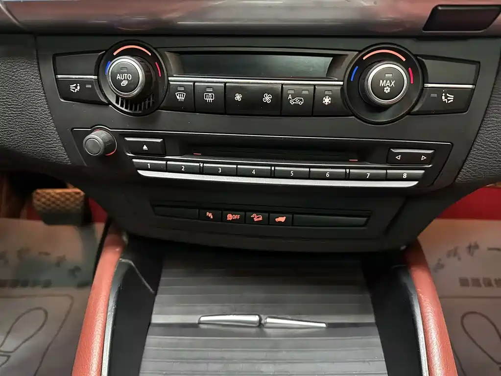 BMW X6 2015 — фото 11