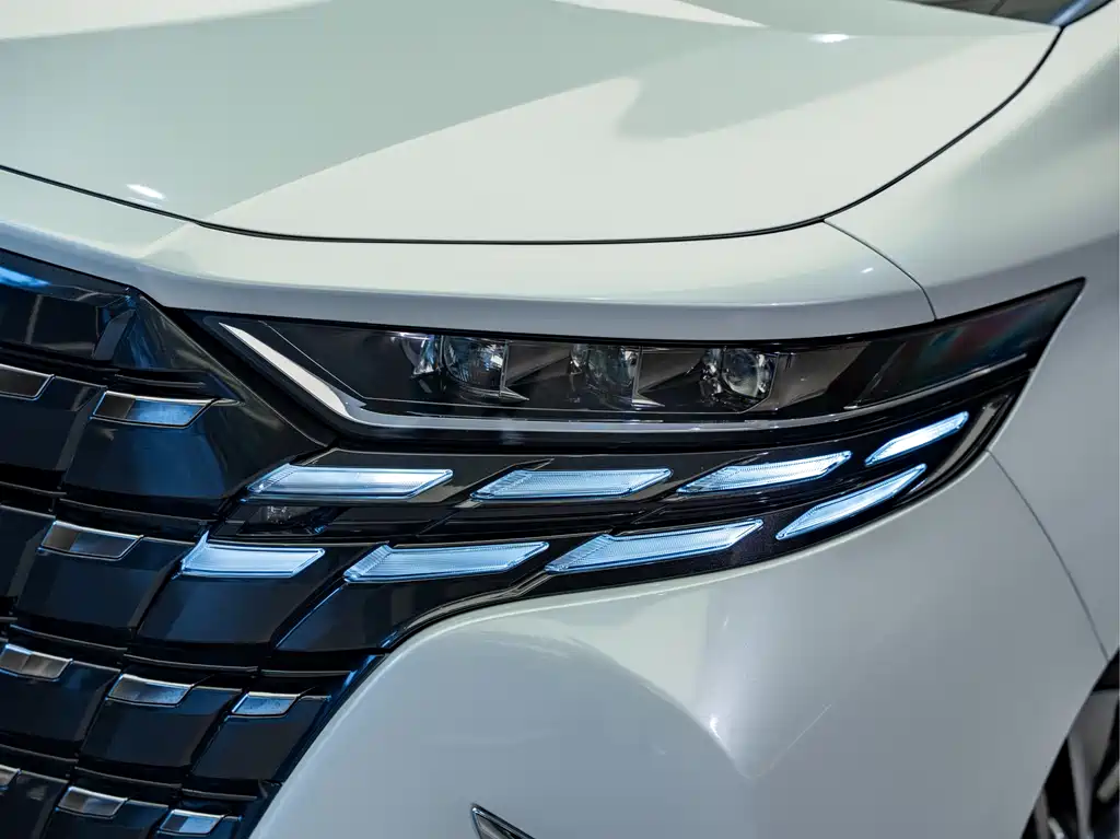 Toyota Alphard 2025 — фото 4
