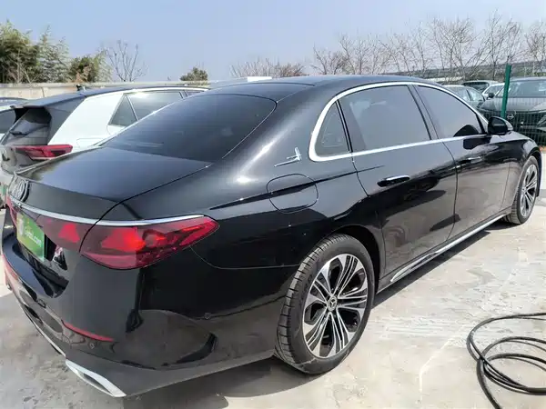 Mercedes-Benz E-Class 2024