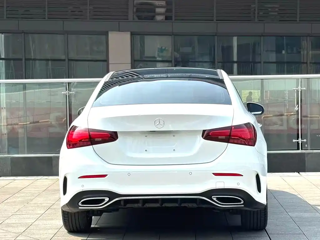Mercedes-Benz A-Class 2023 — фото 11