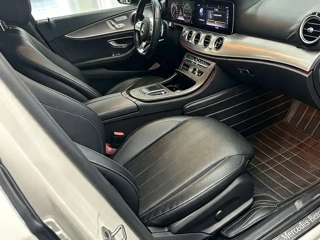 Mercedes-Benz E-Class 2019 — фото 10