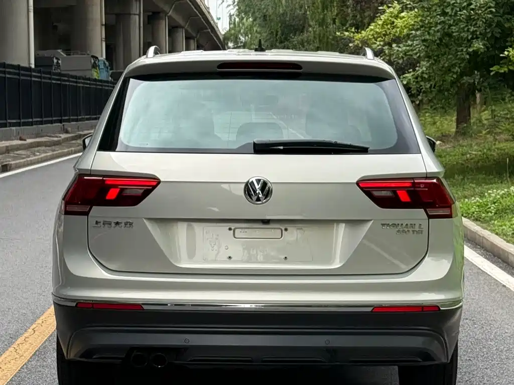 Volkswagen Tiguan L 2017 — фото 21