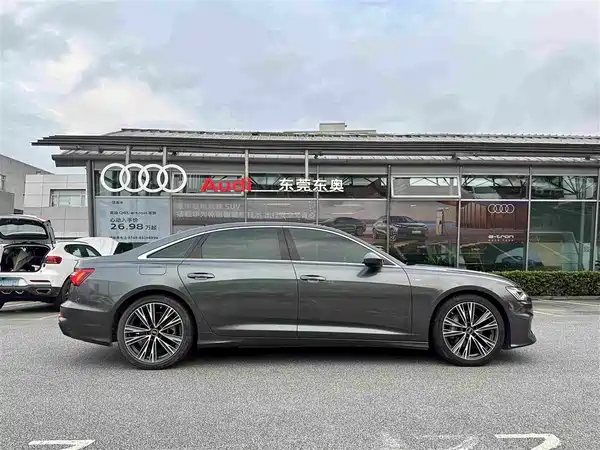 Audi A6L 2022