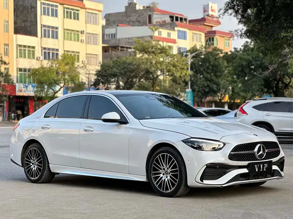 Mercedes-Benz C-Class 2023 — фото 3