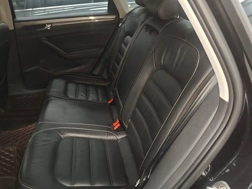 Volkswagen Passat 2018 — фото 17