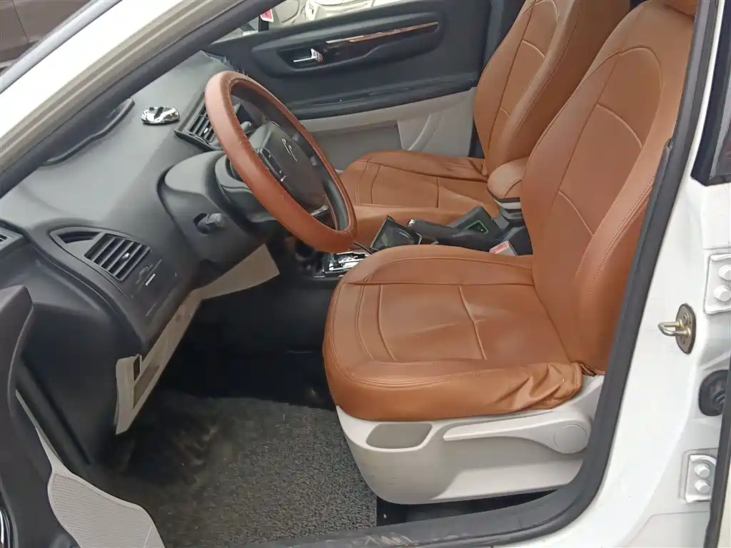 Citroen C-Quatre 2015 — фото 15