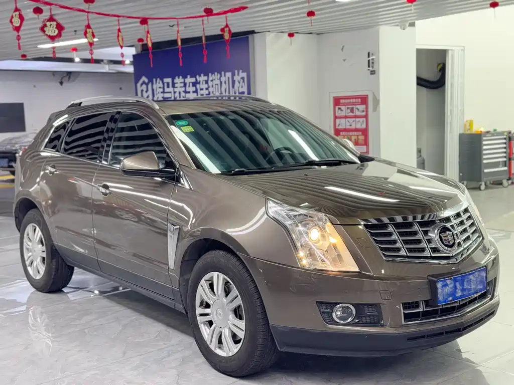Cadillac SRX 2015 — фото 3