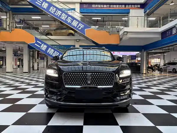 Lincoln Nautilus 2021