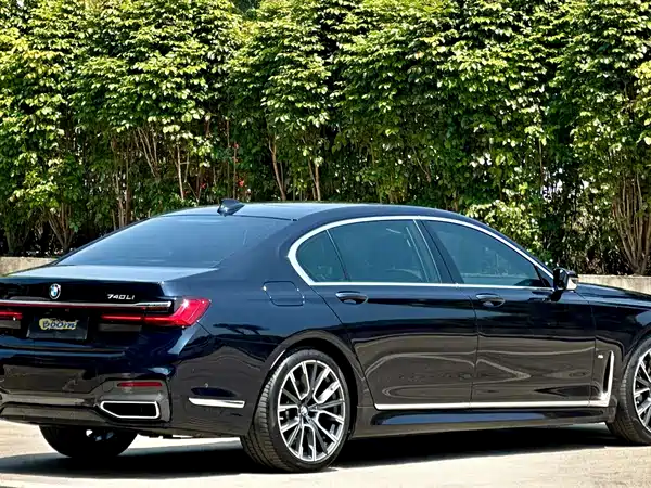 BMW 7 Series 2021