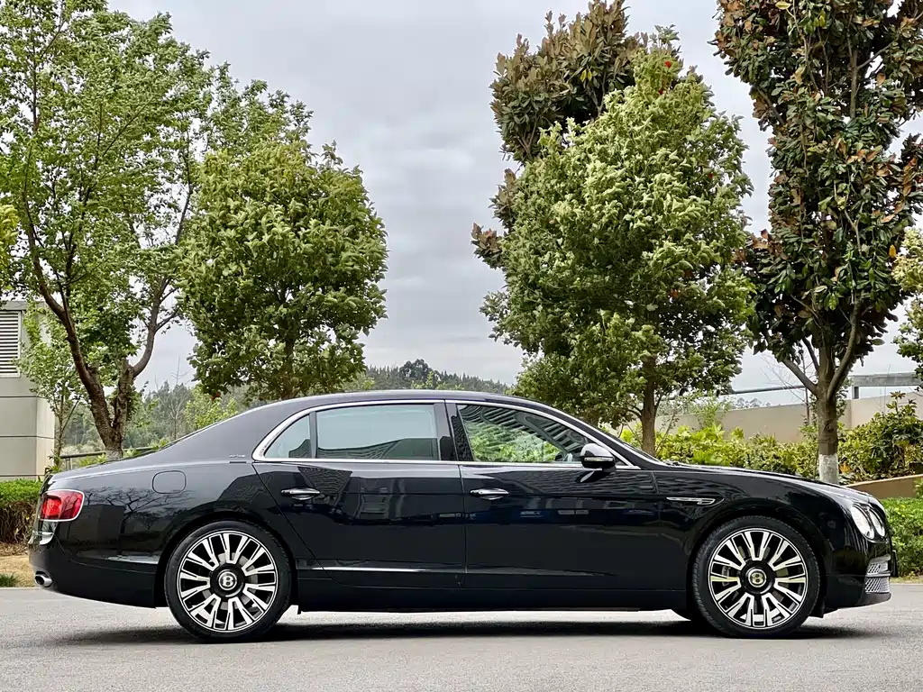 Bentley Flying Spur 2014 — фото 6