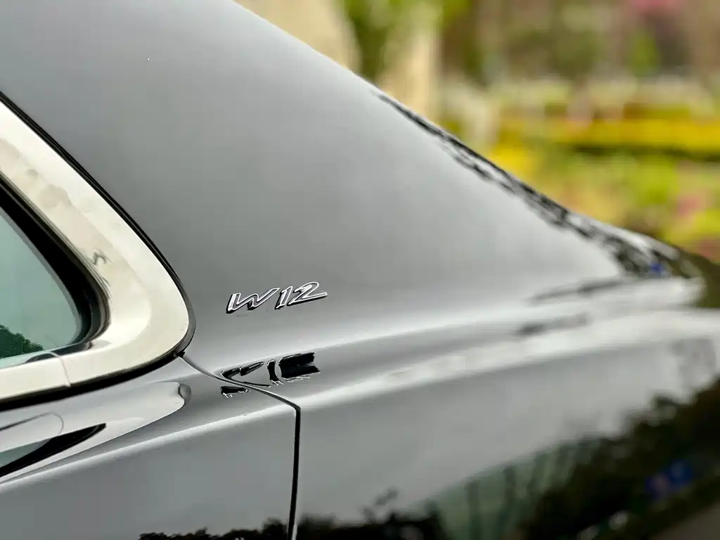Bentley Flying Spur 2014 — фото 10