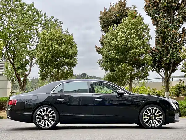 Bentley Flying Spur 2013
