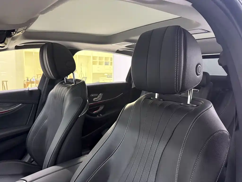 Mercedes-Benz E-Class 2023 — фото 12