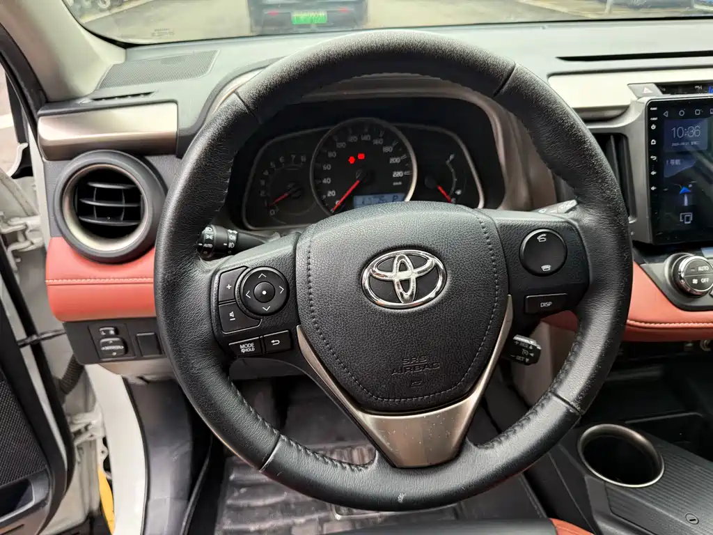 Toyota RAV4 2013 — фото 14