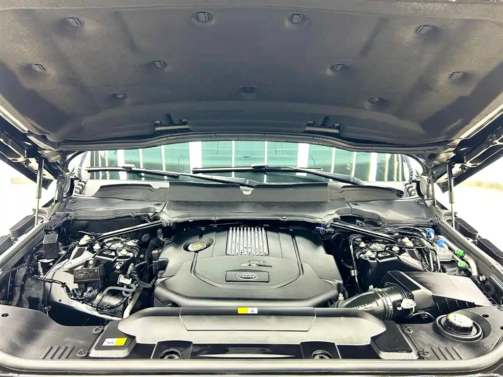 Land Rover Sport 2018 — фото 18
