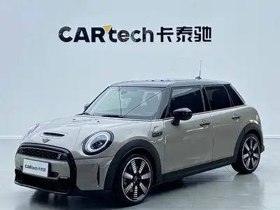 MINI MINI 2023