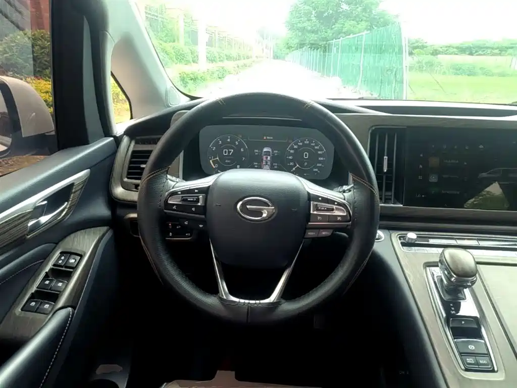 GAC Motor Trumpchi M8 2022 — фото 11