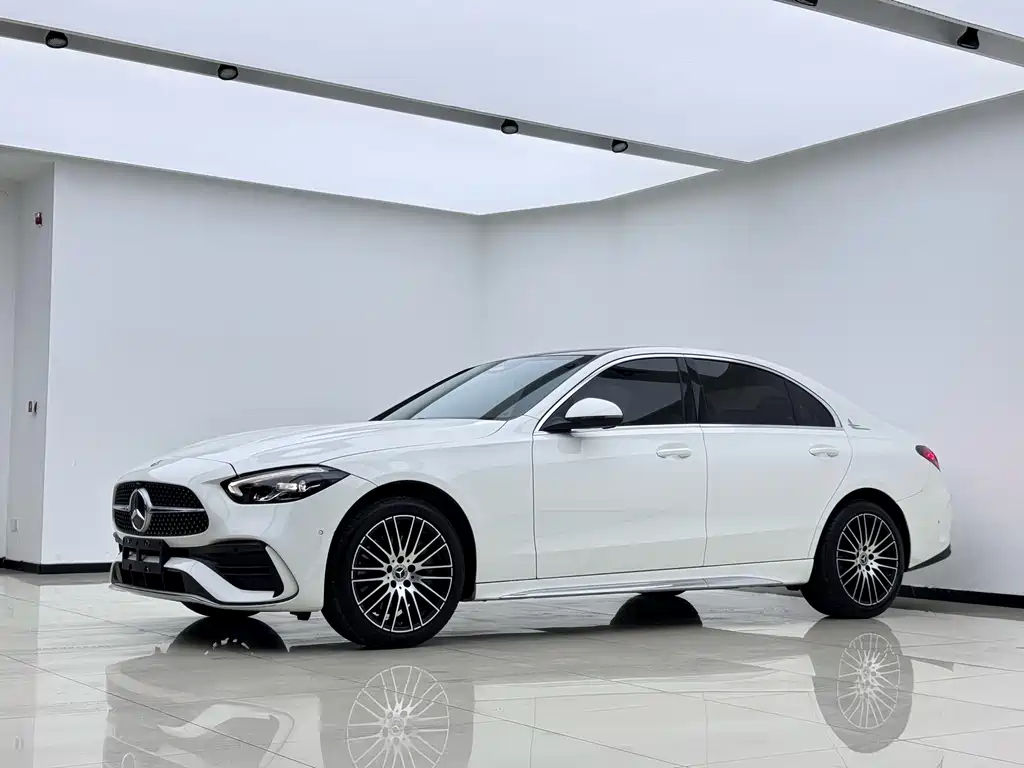 Mercedes-Benz C-Class 2023 — фото 1