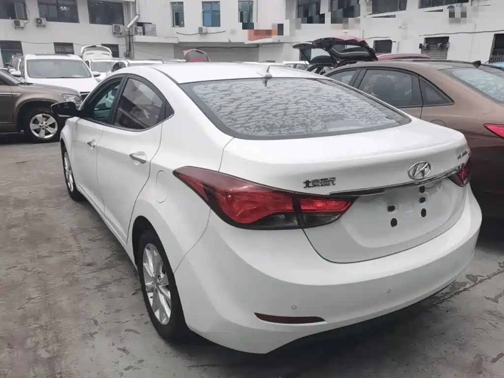 Hyundai Elantra 2016