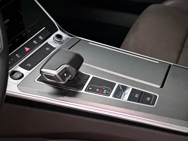 Audi A7L 2024