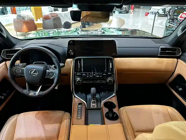 Lexus LX 2026