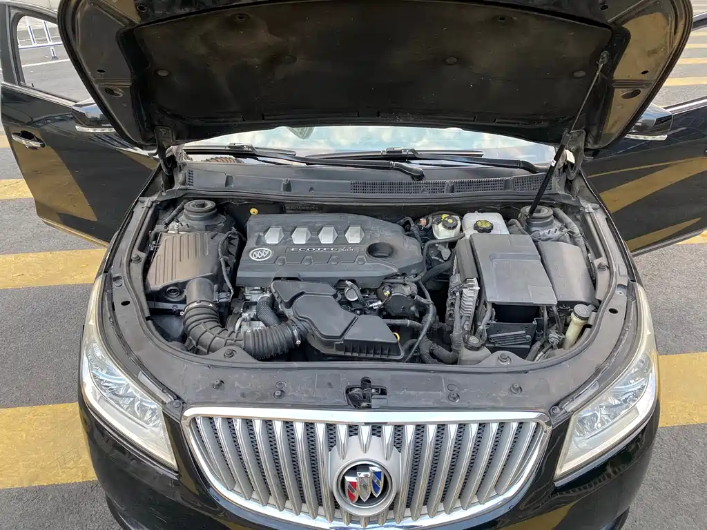Buick LaCrosse 2011 — фото 15