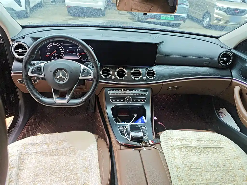 Mercedes-Benz E-Class 2018 — фото 13