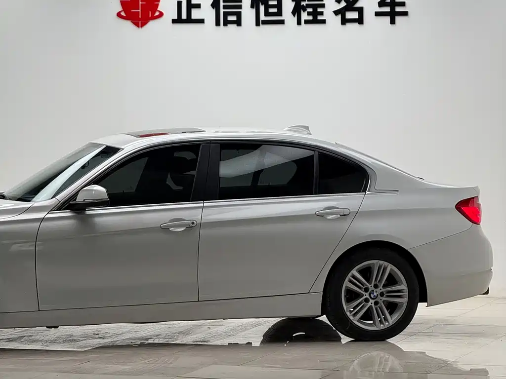 BMW 3 Series 2017 — фото 26