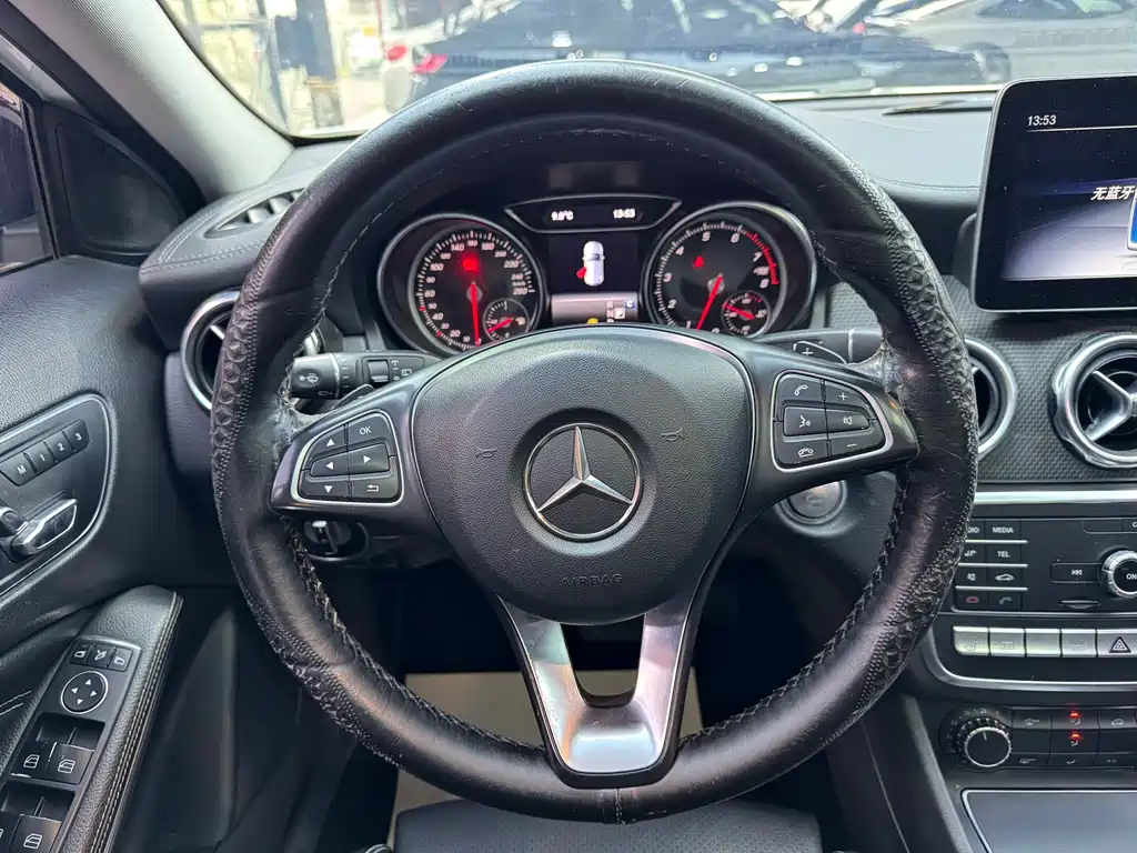 Mercedes-Benz GLA 2019 — фото 11