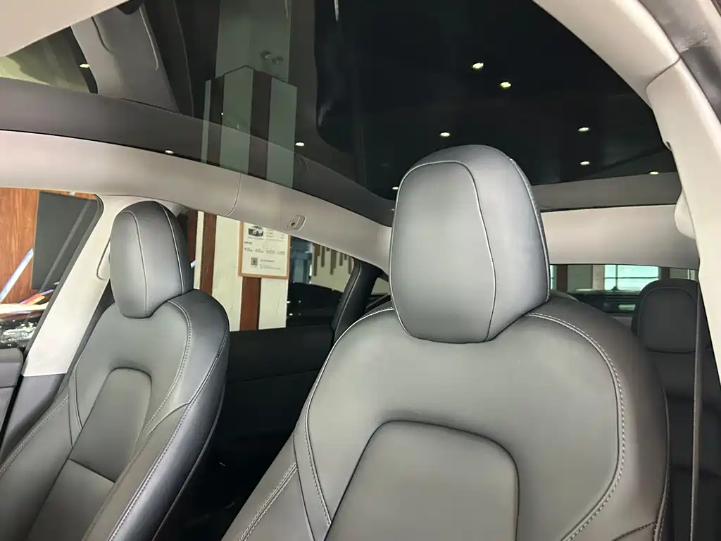 Tesla Model Y 2022 — фото 10