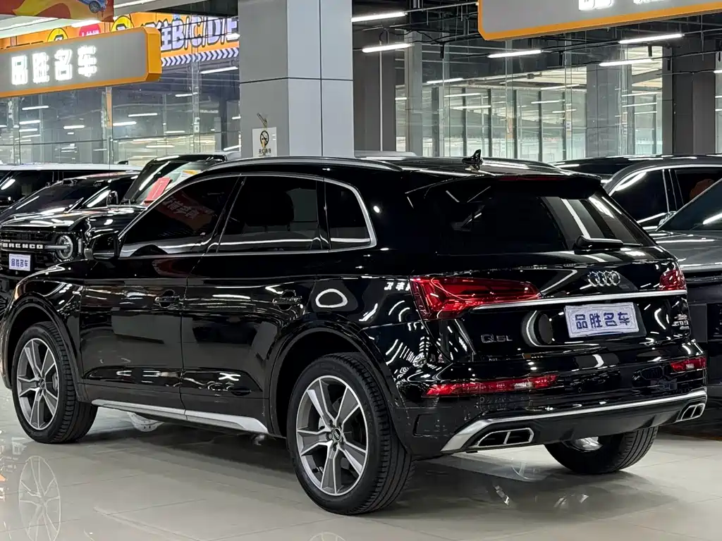 Audi Q5L 2023 — фото 3